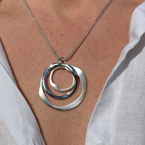 silver circles necklace