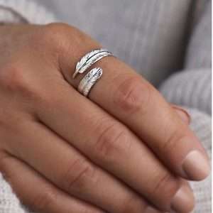 sterling silver feather ring on
