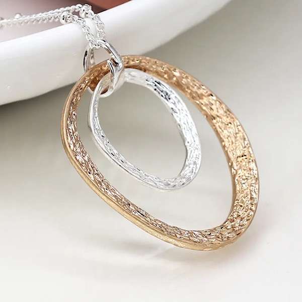 textured pendant close