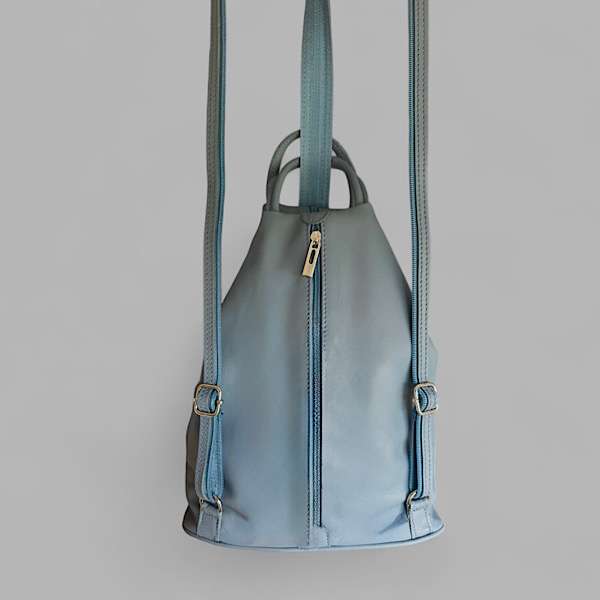 straps on backpack