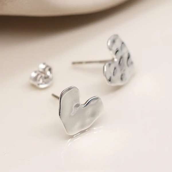 studs earrings showing back