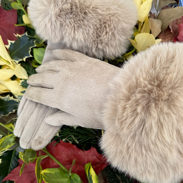 stone gloves on leaves