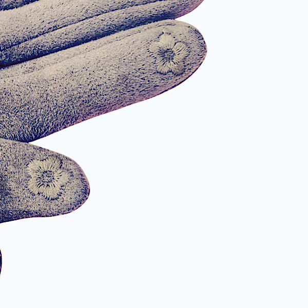 phone flower on gloves